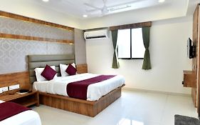 Hotel Peradiot